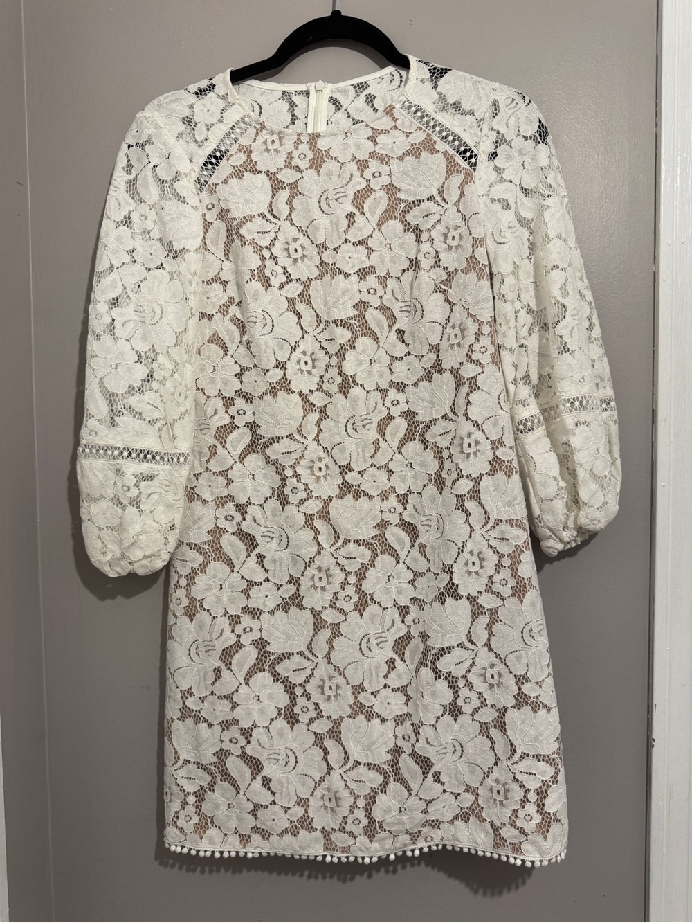 Vince Camuto White Lace Puff-Sleeve Shift Dress